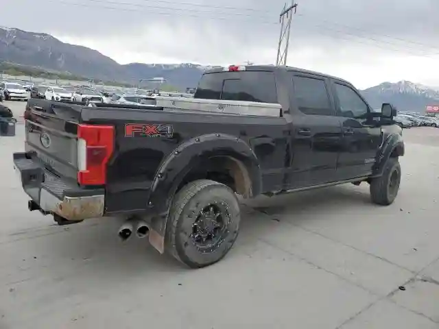1FT8W3BT4JEB10337 2018 FORD F350-2