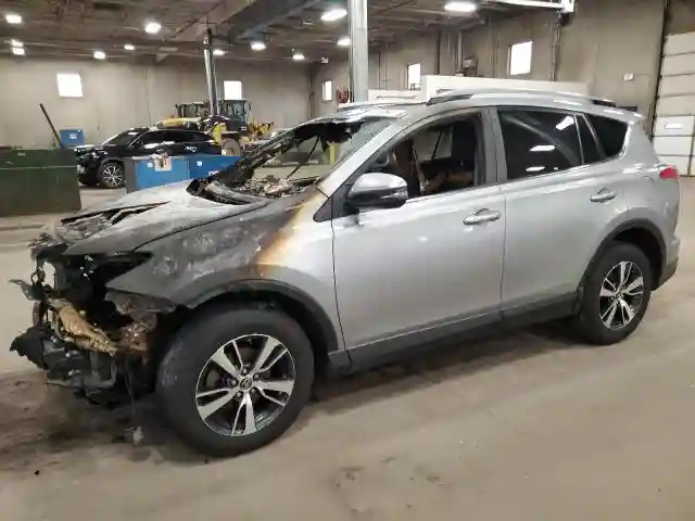 JTMRFREV2JD234942 2018 TOYOTA RAV4-0