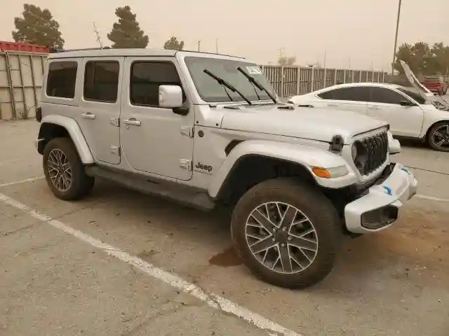 1C4RJXU6XRW198298 2024 JEEP WRANGLER H-3