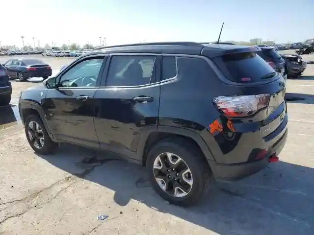 3C4NJDDB9JT270161 2018 JEEP COMPASS-1