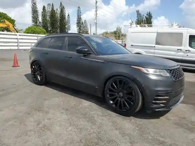 SALYL2RV8JA769158 2018 LAND ROVER RANGEROVER-3