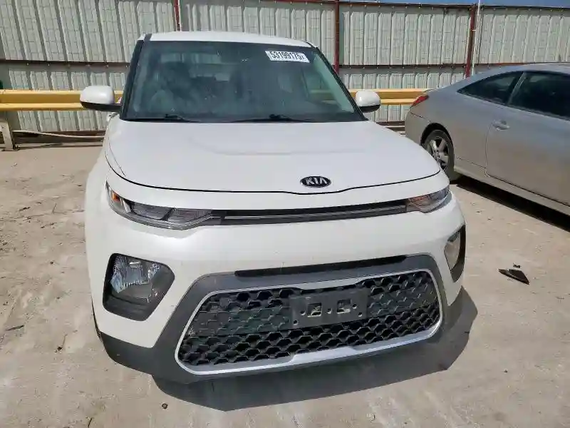 KNDJ23AU3L7709504 2020 KIA SOUL-4
