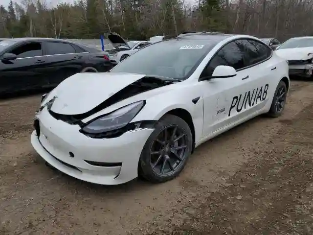5YJ3E1EA1NF152187 2022 TESLA MODEL 3-0