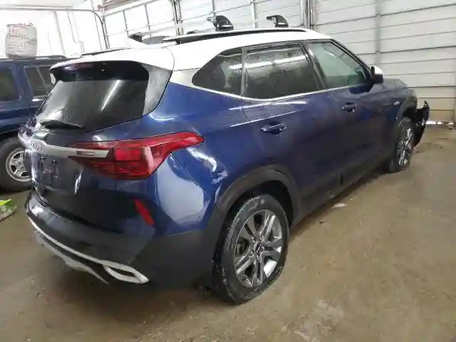 KNDEUCAA7N7319896 2022 KIA SELTOS-2