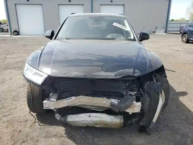 WA1CNAFY0K2112137 2019 AUDI Q5-4