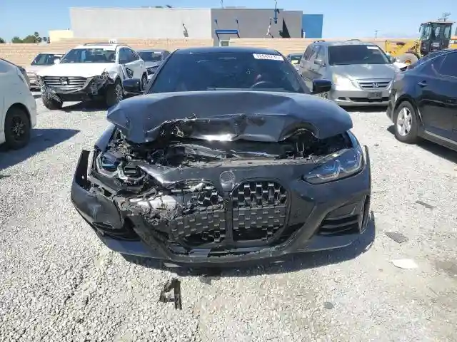 WBA83AP02RCN76056 2024 BMW M4-4
