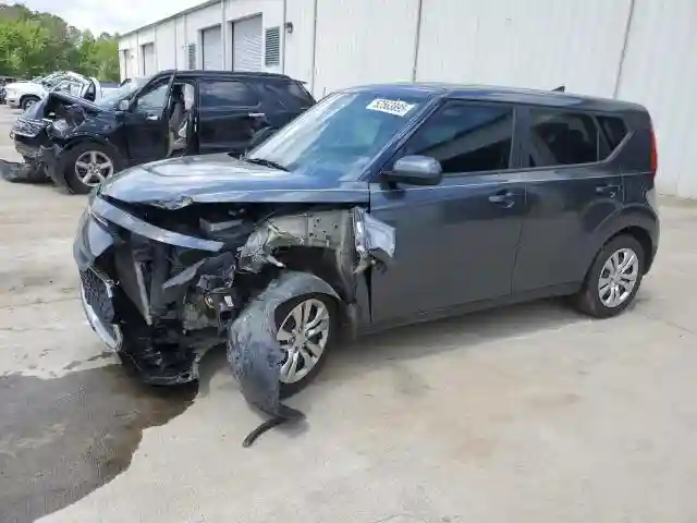 KNDJ23AU0M7736886 2021 KIA SOUL-0