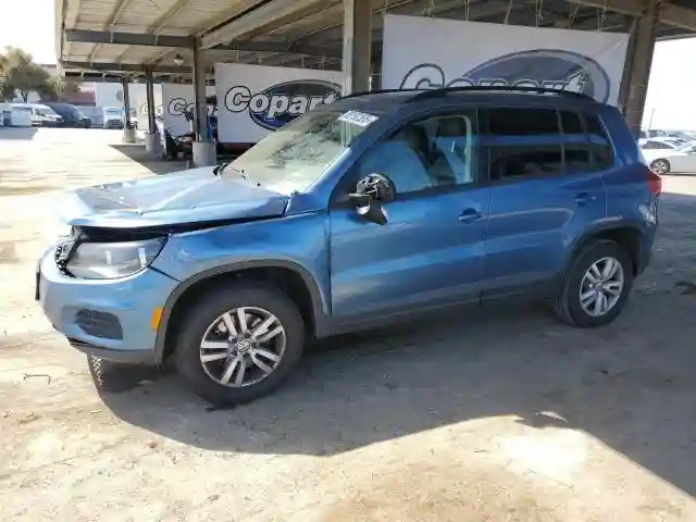 WVGAV7AX3HK002668 2017 VOLKSWAGEN TIGUAN-0