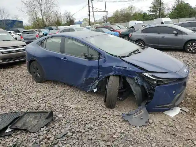 JTDACAAU8R3025064 2024 TOYOTA PRIUS-3
