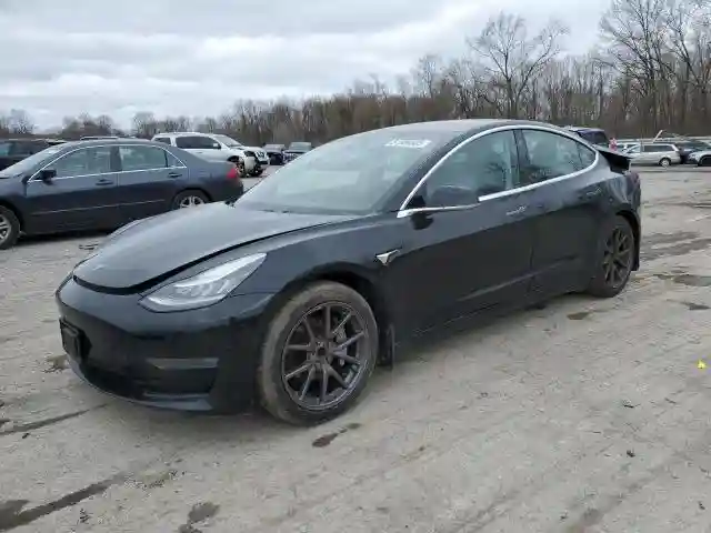 5YJ3E1EAXKF305127 2019 TESLA MODEL 3-0