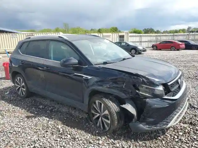 3VVRX7B28NM017595 2022 VOLKSWAGEN TAOS SE-3