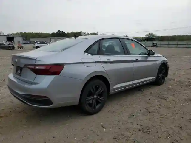 3VW7M7BU8NM001233 2022 VOLKSWAGEN JETTA-2