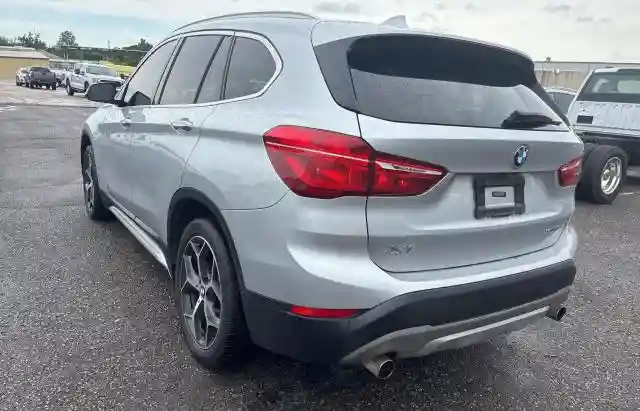 WBXHU7C38J5L08773 2018 BMW X1-2