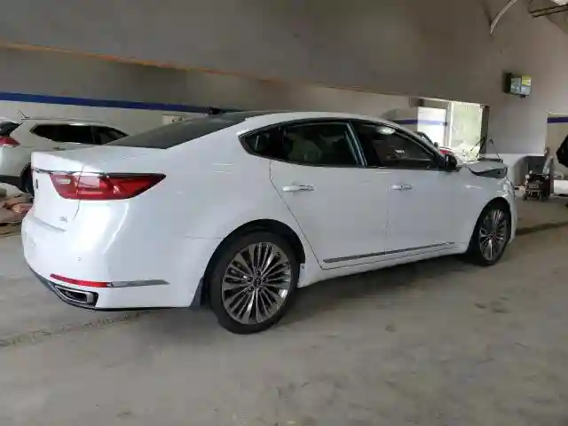 KNALC4J19K5166748 2019 KIA CADENZA-2
