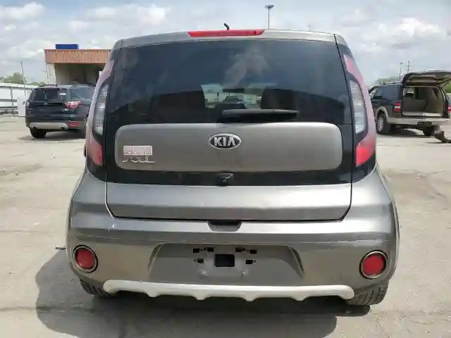 KNDJP3A5XJ7611237 2018 KIA SOUL-5