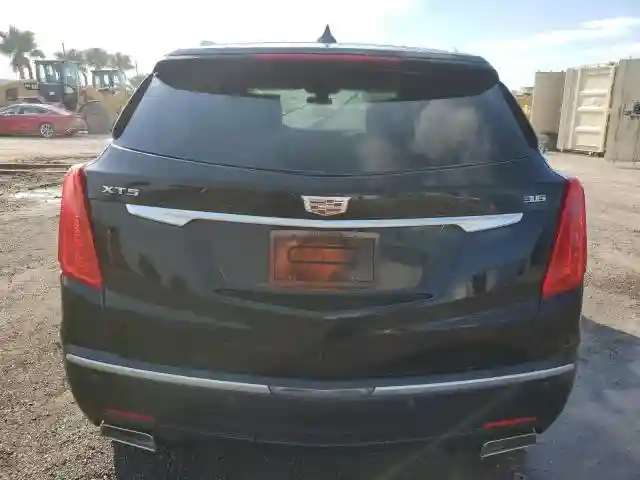 1GYKNCRS8HZ112031 2017 CADILLAC XT5-5
