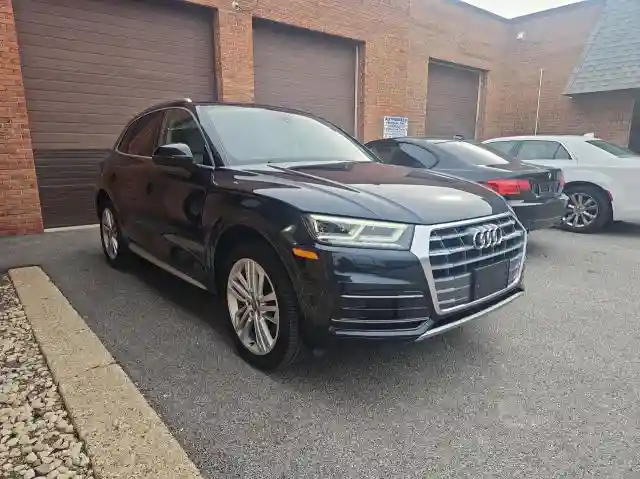 WA1BNAFY5K2083360 2019 AUDI Q5-0