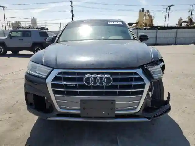 WA1ANAFY9J2023544 2018 AUDI Q5-4