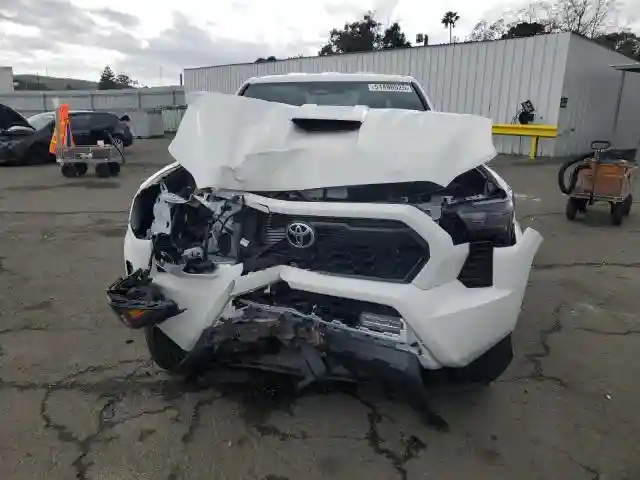 3TYLB5JN8RT055941 2024 TOYOTA TACOMA-4