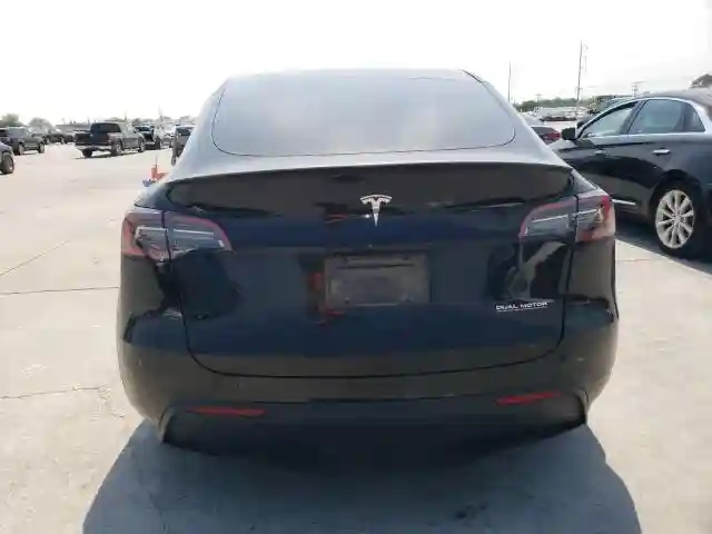 7SAYGDEF9PF947667 2023 TESLA MODEL Y-5