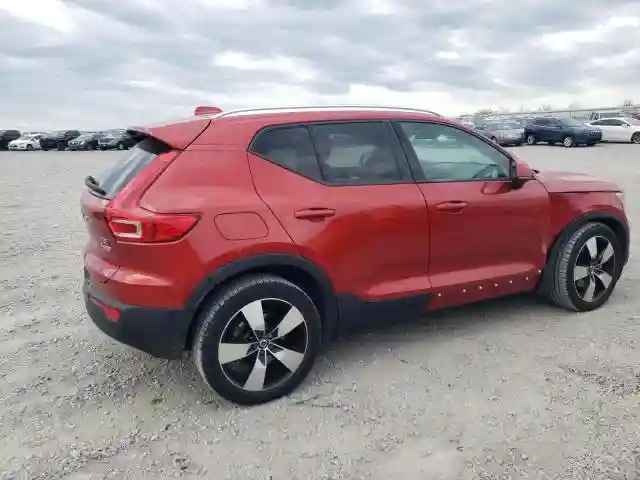 YV4162UK4K2106806 2019 VOLVO XC40-2