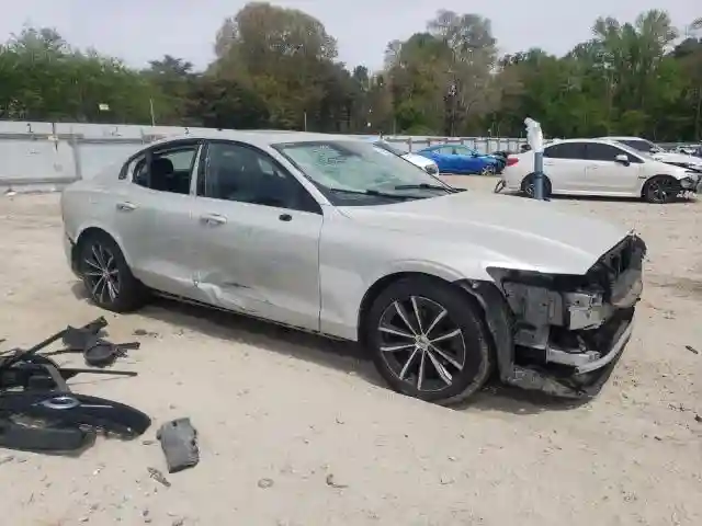 7JRL12FZ5NG154246 2022 VOLVO S60 B5 MOM-3