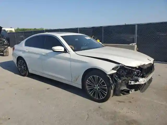 WBAJE5C52KG919676 2019 BMW 5 SERIES-3