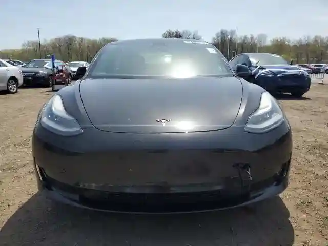 5YJ3E1EB9JF068279 2018 TESLA MODEL 3-4