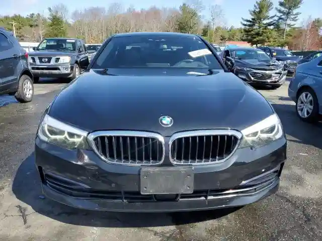 WBAJA7C54KWW23037 2019 BMW 5 SERIES-4