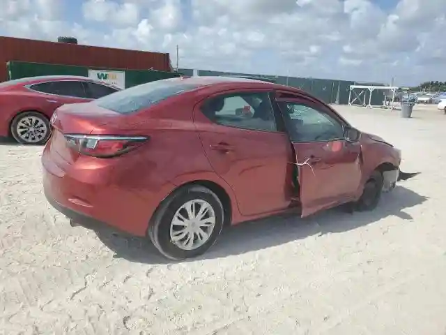 3MYDLBYV0KY517734 2019 TOYOTA YARIS-2