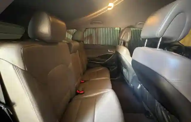 KM8SN4HF2HU228043 2017 HYUNDAI SANTA FE-5