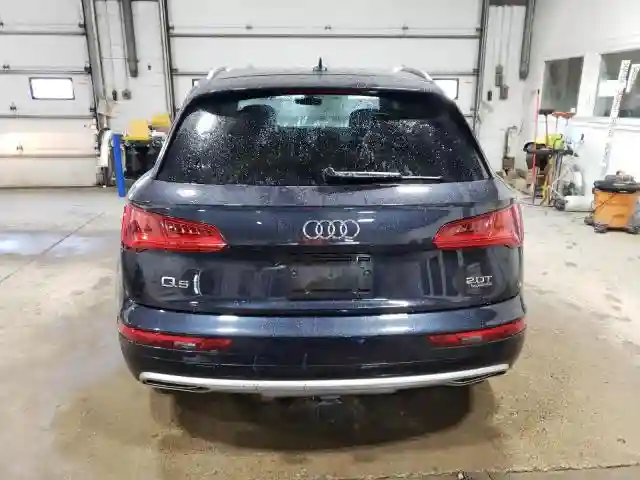 WA1BNAFY6J2064914 2018 AUDI Q5-5
