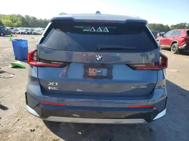 WBX73EF09P5W54036 2023 BMW X1-5