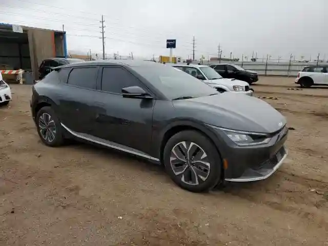 KNDC3DLC6R5216890 2024 KIA EV6 LIGHT-3