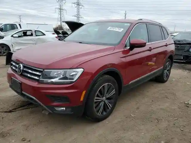 3VV2B7AX0JM138113 2018 VOLKSWAGEN TIGUAN-0