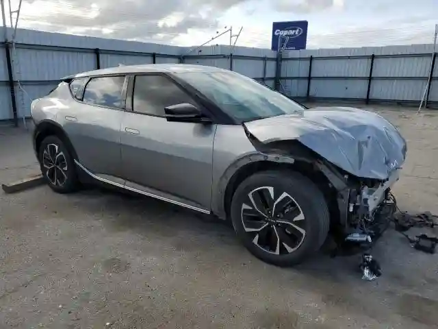 KNDC34LA9N5041656 2022 KIA EV6 LIGHT-3