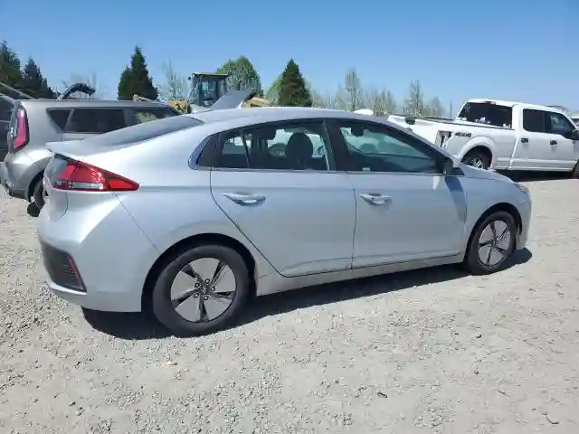 KMHC75LC8NU269371 2022 HYUNDAI IONIQ-2