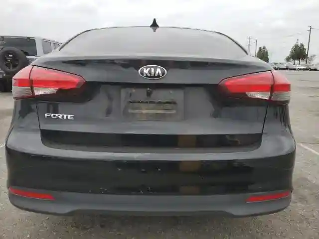 3KPFK4A72HE132834 2017 KIA FORTE-5