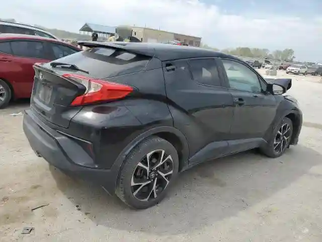 NMTKHMBX2JR036806 2018 TOYOTA C-HR-2