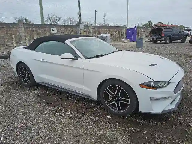 1FATP8UHXJ5115142 2018 FORD ALL MODELS-3