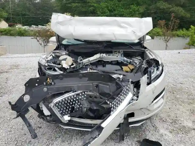 5LMCJ1C9XKUL02149 2019 LINCOLN MKZ-4