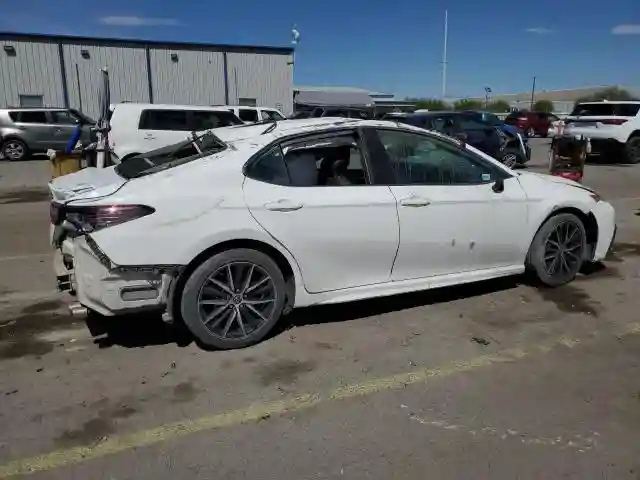 4T1G11AK7MU524399 2021 TOYOTA CAMRY-2