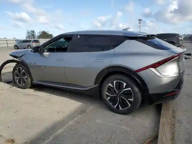 KNDC34LA9N5041656 2022 KIA EV6 LIGHT-1