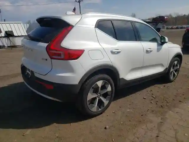 YV4L12UE6S2547385 2025 VOLVO XC40 PLUS-2