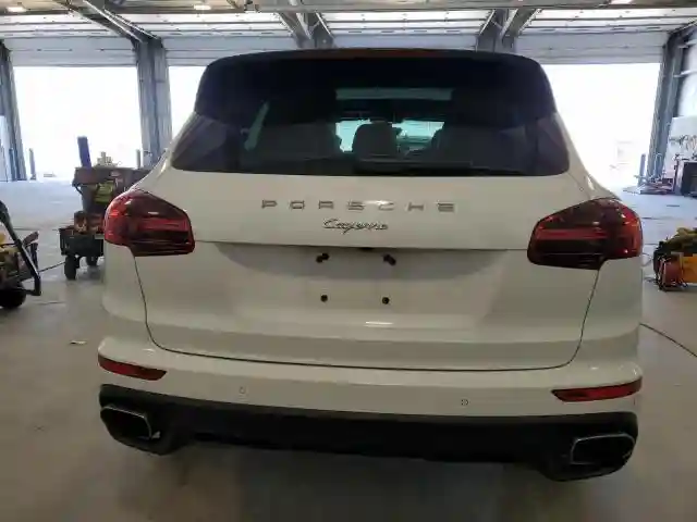 WP1AA2A20HKA86891 2017 PORSCHE CAYENNE-5