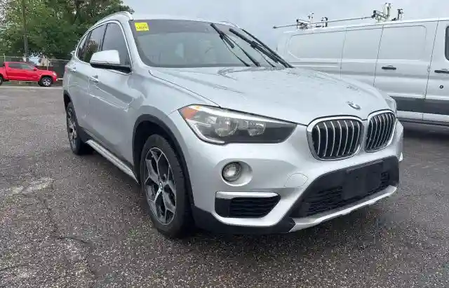 WBXHU7C38J5L08773 2018 BMW X1-0