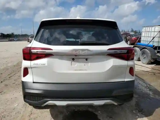 KNDEPCAA7P7461188 2023 KIA SELTOS-5