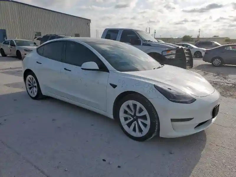 5YJ3E1EA1PF677494 2023 TESLA MODEL 3-3