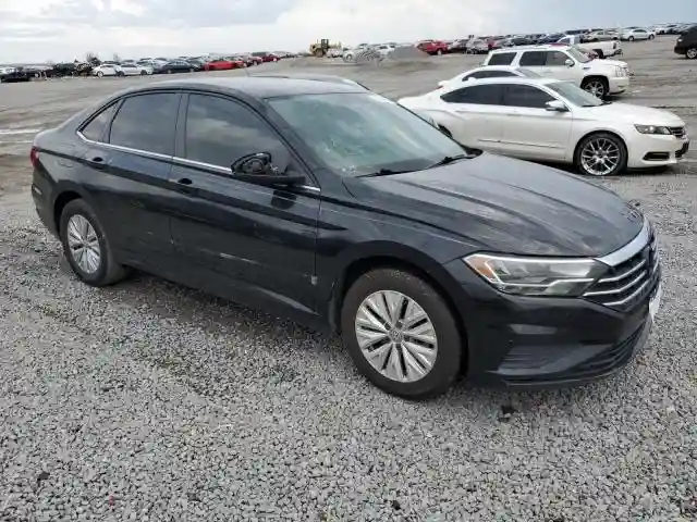 3VWC57BU4KM031904 2019 VOLKSWAGEN JETTA-3
