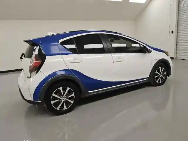 JTDKDTB3XJ1599863 2018 TOYOTA PRIUS-2